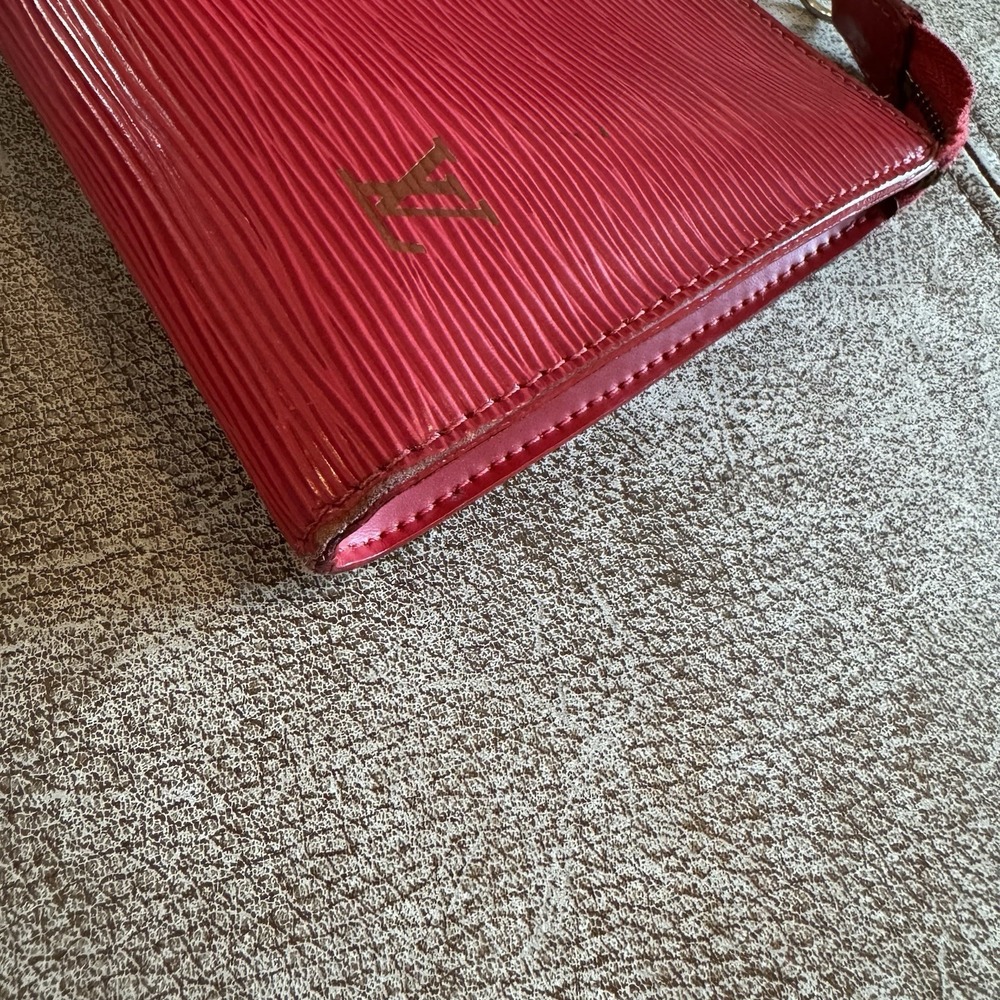 Vintage Louis Vuitton Epi Pochette Accessories Red Leather Clutch France - Picture 7 of 16